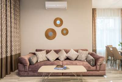 #theteakinteriors #Livingroom #Centretable #InteriorDesigner #top10interiors #Sofas #mirror  #metalmirror  #HouseDesigns #LivingroomDesigns #BedroomDesigns