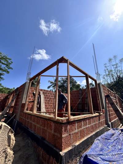 #cornerwindow  #architecturedesigns  #exterior_Work  #KeralaStyleHouse  #naalukettuveedu