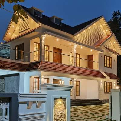 2800 sqrt kerala model  #HouseDesigns