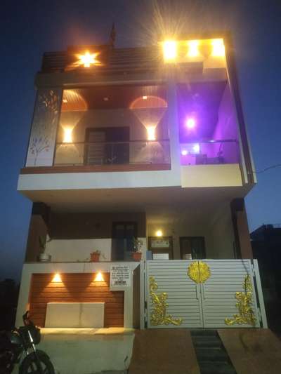 20x45 house elevation view with lighting impact. 
Design by CDS
call@9887955320 #Architect  #Architectural&Interior  #CelingLights  #Electrician  #ElevationDesign  #light_  #exteriordesigns