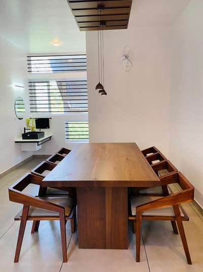 dining 🍽 Table  #HouseDesigns  #HouseDesigns  #InteriorDesigner  #Architect  #architecturedesigns  #SmallHouse  #futuristicarchitecture  #furniturework  #DiningTable