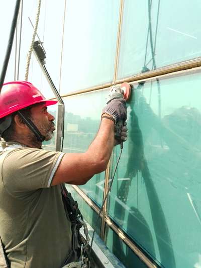 glass cleaning work