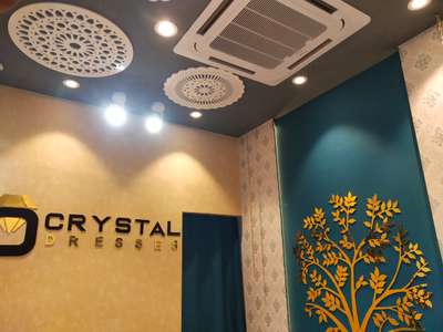 studio design for crystal dresses Gandhi nagar