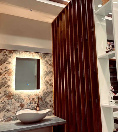 Precision and power reflected: Expert mirror lightning electrical work delivering safe, efficient energy solutions #mirrorlight  #interiorlighting  #electrical  #electricaldesigning  #electricalworker