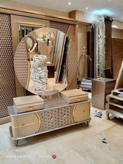 #DressingTable 
#Modularfurniture 
@kulwant Singh 
contact no:- 85709 44413