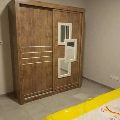 हमारे यहां सही प्रकार के फर्नीचर और खिड़की दरवाजे बनाएं जाते है