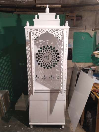 6ft Hite and 24in chaudai plus almirah in bottom back RGB LED panel  and silver handle only 15000 rupees