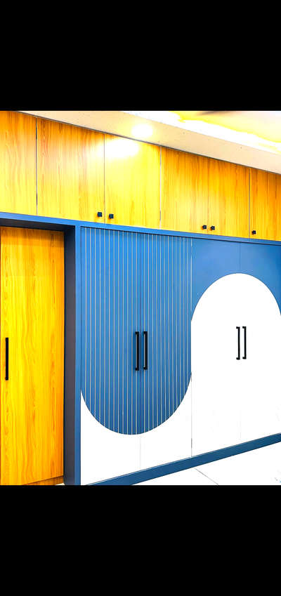 #wardrobe#bed
.
#InteriorDesigner #decor#wooden