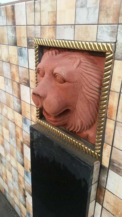 lion water fountain