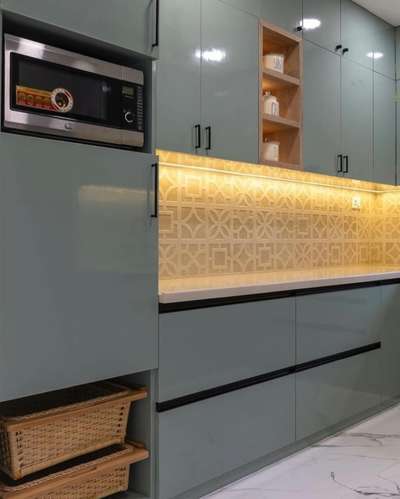 #ModularKitchen  #KitchenIdeas  #LargeKitchen  #OpenKitchnen  #ClosedKitchen  #inotech  #pantry  #Modularfurniture work karane ke liye contact kare
whats.+919625506863
call.+917060375916 Sakib Mirza