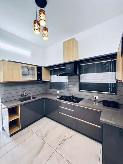 #InteriorDesigner  #KitchenIdeas #KitchenCabinet #ModularKitchen #interiordesignkerala