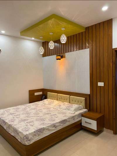 bedroom Thrissur Kerala
📞7907544304  #InteriorDesigner  #architecturaldigest  #bedDesign  #MasterBedroom  #KingsizeBedroom  #BedroomDecor  #BedroomIdeas  #WoodenBeds  #BedroomCeilingDesign