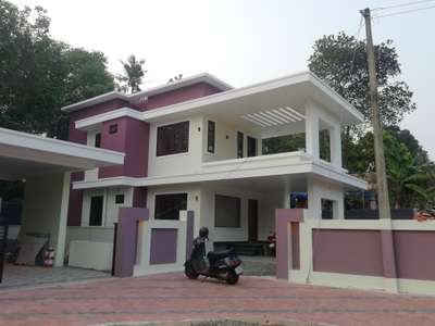 House for sale at Kakkanad Pallikara.Call:9447580032,