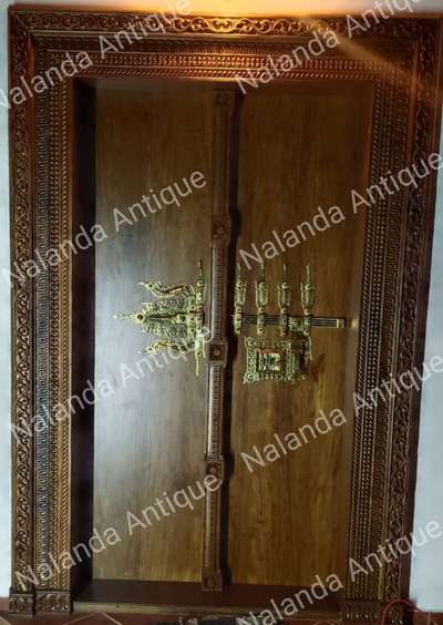 #TraditionalHouse  #traditiinal  #KeralaStyleHouse  #KeralaStyleHouse  #DoubleDoor  #FrontDoor