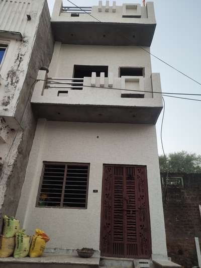 महोदय मुझे मेरे मकान के लिए कोई अच्छा सा कलर सेलेक्ट कर के बताए