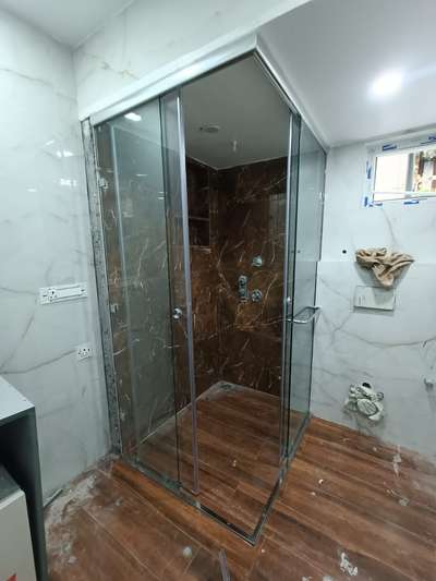 #Shower_Cubicle_Partition #shower #glassshower #glassworks #trending #trend #followme #follow #like #share