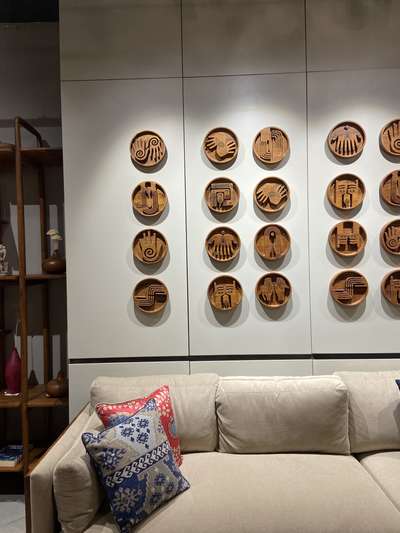 wall decor detailing 

#ResidentialDesign
#VillaDesign
#KeralaHouseDesign
#ModernKeralaHomes
#ContemporaryHomes
#CustomHomeDesign
#LuxuryHomesIndia
#HouseFrontDesign
#HomeDesignIdeas
#ArchitecturalDetails