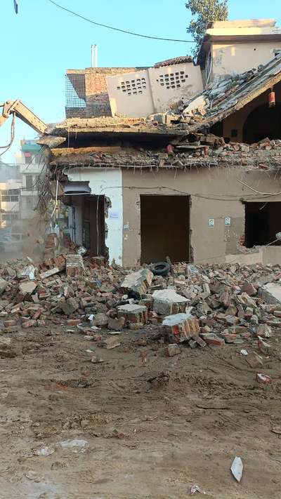 building demolition from guadgon plz contact me 7817019100