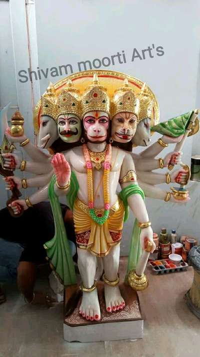 lord - panchmukhi Hanuman
size -- 4 feet 
price --70000₹
Shivam moorti art's jaipur
7424961463