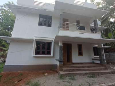 for sale 4 cent plot,3 bed room bath attached,bore well,1300 sqft house,locality-mattom center mob.9567417209