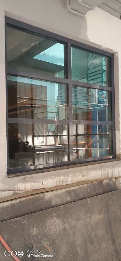 Aluminium carton window