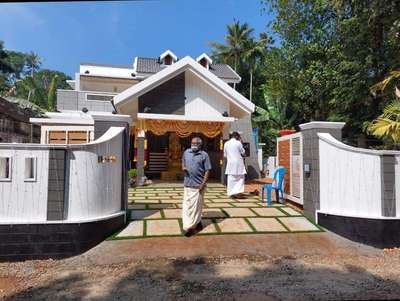 #Completed 
Client : Sarathkumar & Dhanya
Area : Thiruvalla
Karekadu Constructions Project