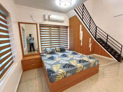 STAIR DOWN WARDROBE &KING SIZE BED WITH SIDE DRESSING AREA  #_BEDROOM