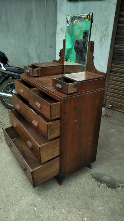 antiques Teak Wood chest of drawers with mirror good quality for sale contact 9544751761