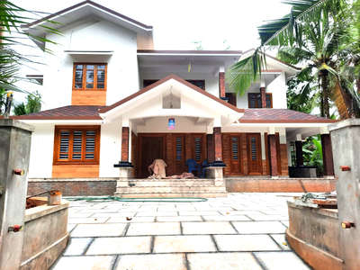 #finished #keralastyle #keralastylehousestylehouse #construction #himountconstructions