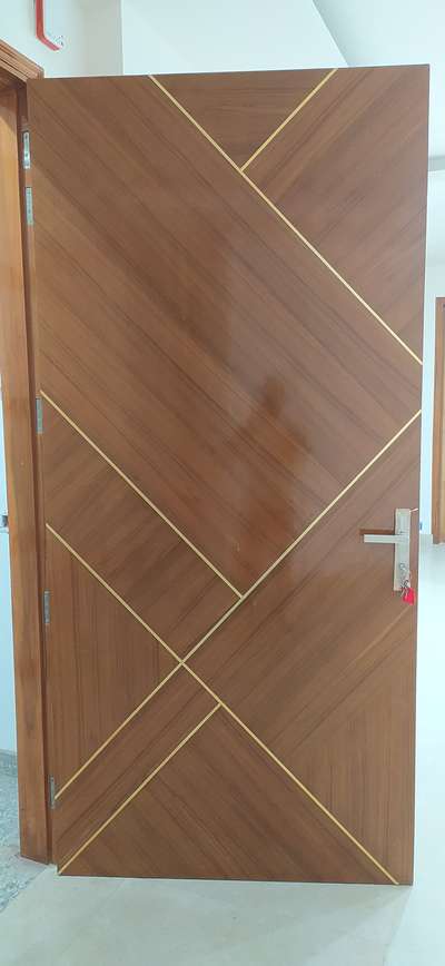 Flush door design