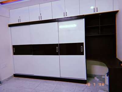 modular wardrobe in hdhmr board and sunmica finish