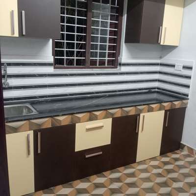 small kitchen cupbord with multiwood.