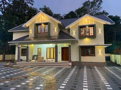 #InteriorDesigner #buliders #best_architect #HouseConstruction #Kottayam #Piravom #pala #ettumanoor