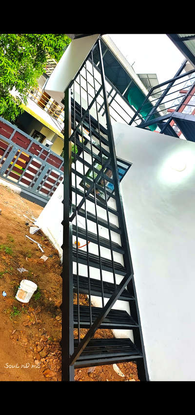 UP STAIR. 120 CM STEP. Modern stair for 2 nd floor. and also hand rail. 
Finnished work.

#Roofing  #modernroofing #FlatRoof  #RoofingDesigns  #trussroof  #trusswork  #trussworks  #trussworkmaterials #policarbonatework  #policarbonatework #upstairliving  #upstair  #stepdesign
