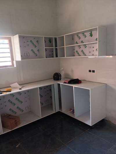 #LargeKitchen #KitchenCabinet #KitchenInterior
kitchen box work completed @kulappulli site