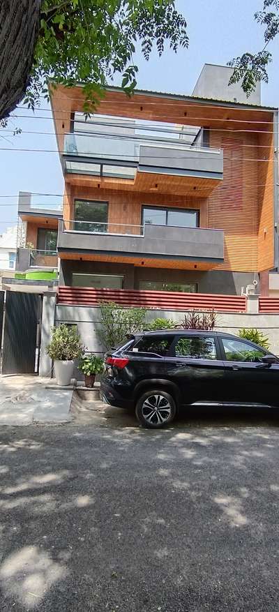 #frontElevation #Front  #fronthome  #frontfacade 
Aluminium metal extrusion profile work