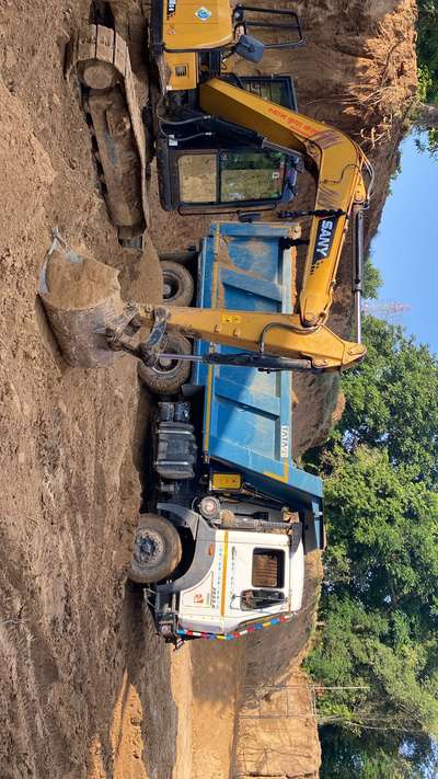 L&T Dumper on rent 



#jaipurblog #rajasthani #dumper #worked #constructionsite #ConstructionTools