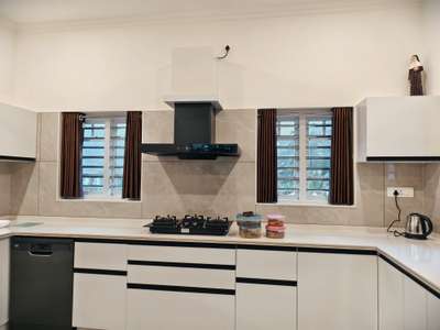 #LargeKitchen  #KitchenIdeas  #KitchenCabinet  #kitchencabinetry