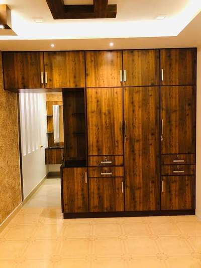 Bedroom wardrobe 
call us
9562880712