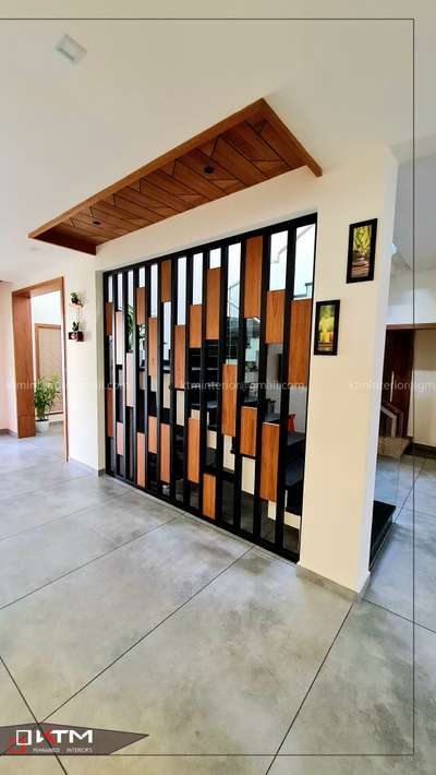 Wall Partition 

#Malappuram #kottakkal 
#Architectural&Interior  #keralahomedesignz    #ContemporaryHouse  #KeralaStyleHouse  #partitions  #FalseCeiling  #VeneerCeling