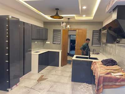 #KitchenCabinet #KitchenRenovation #ModularKitchen #KitchenInterior #OpenKitchnen