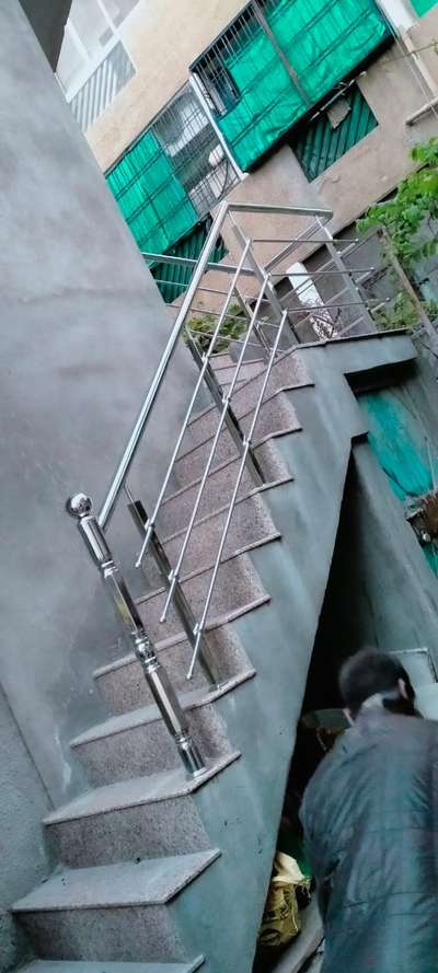 *ss railing*
ss railing 202 running fit 330 Kiya jata hai
toughene glass 950 fit