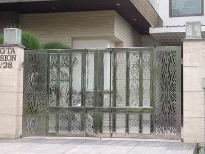 steel gate  #Steeldoor  #Lasercutting  #Toughened_Glass  #designergater  #steeldoorsWithWOODENFINISH  #jindal304  #GlassDoors