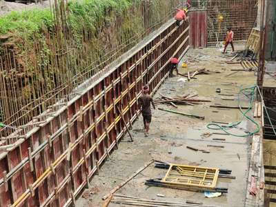 35 metre retaining wall ready to cast.
#commercialconstruction  #contractingcompany  #CivilEngineer #civilcontractors