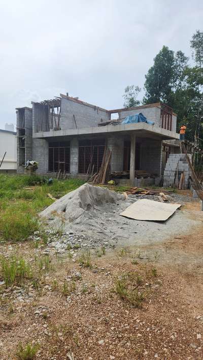Work in progress
From Concept to construction - we are on it every step of the way..

Area : 2600 sq.ft
Location: Kollam
 #tropicalhouse  #KeralaStyleHouse  #siteupdate