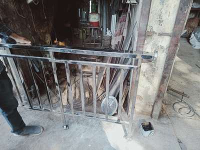 *SS RAILING*
Mahadev ss welding work
ss Railing 304