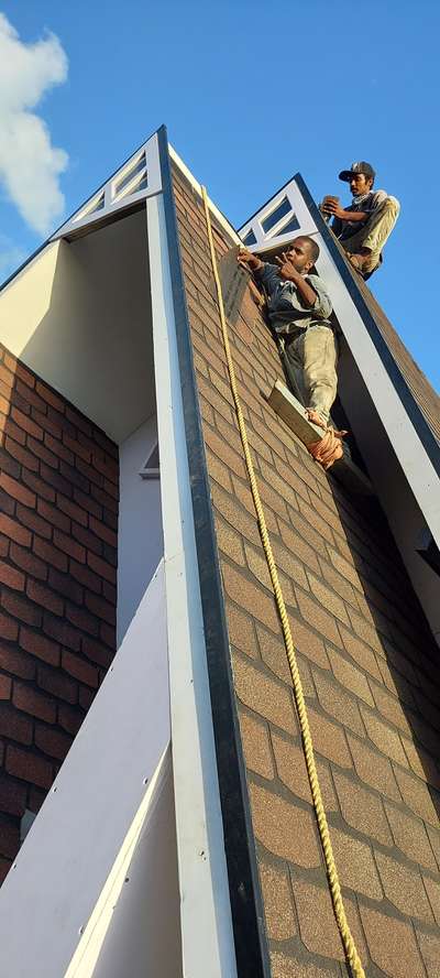 fabrication in v board
lying shingles