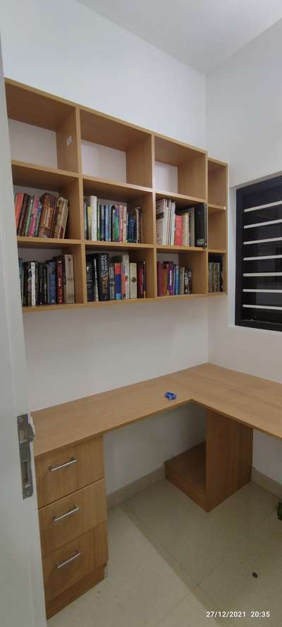 #library  #bookshelf  #InteriorDesigner  #OfficeRoom  #ContemporaryDesigns