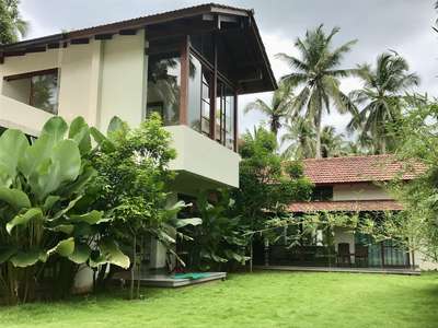 Residence at Mokavoor,Calicut

#landscape #archdaily #designer #arquitetura #house #italy #architecturedesign #streetphotography #o #decoration #interiordesigner #architettura #history #photo #instagram #beautiful #travelgram #europe #bhfyp #furniture #style #render #inspiration #architects #italia #urban #architektur #bnw #arch #france