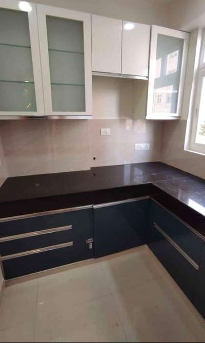 Furniture done. 

#d #kitchen #kitchendesign #design #interiordesigner #o
 #cozinha #coreankitchen #smc #khas #kitchenaccessories #kitchencountertops #fortile #crown #kitchentiles #superglosskitchen #acrylickitchen #laminationkitchens #yashlaga #highglosskitchen #granitetop #kitchencounter #newkitchens #kitchenmarble #bathroomdesigns #baifabue #tactilekitchens #blum #kitchenmakerkarachi #wellmax